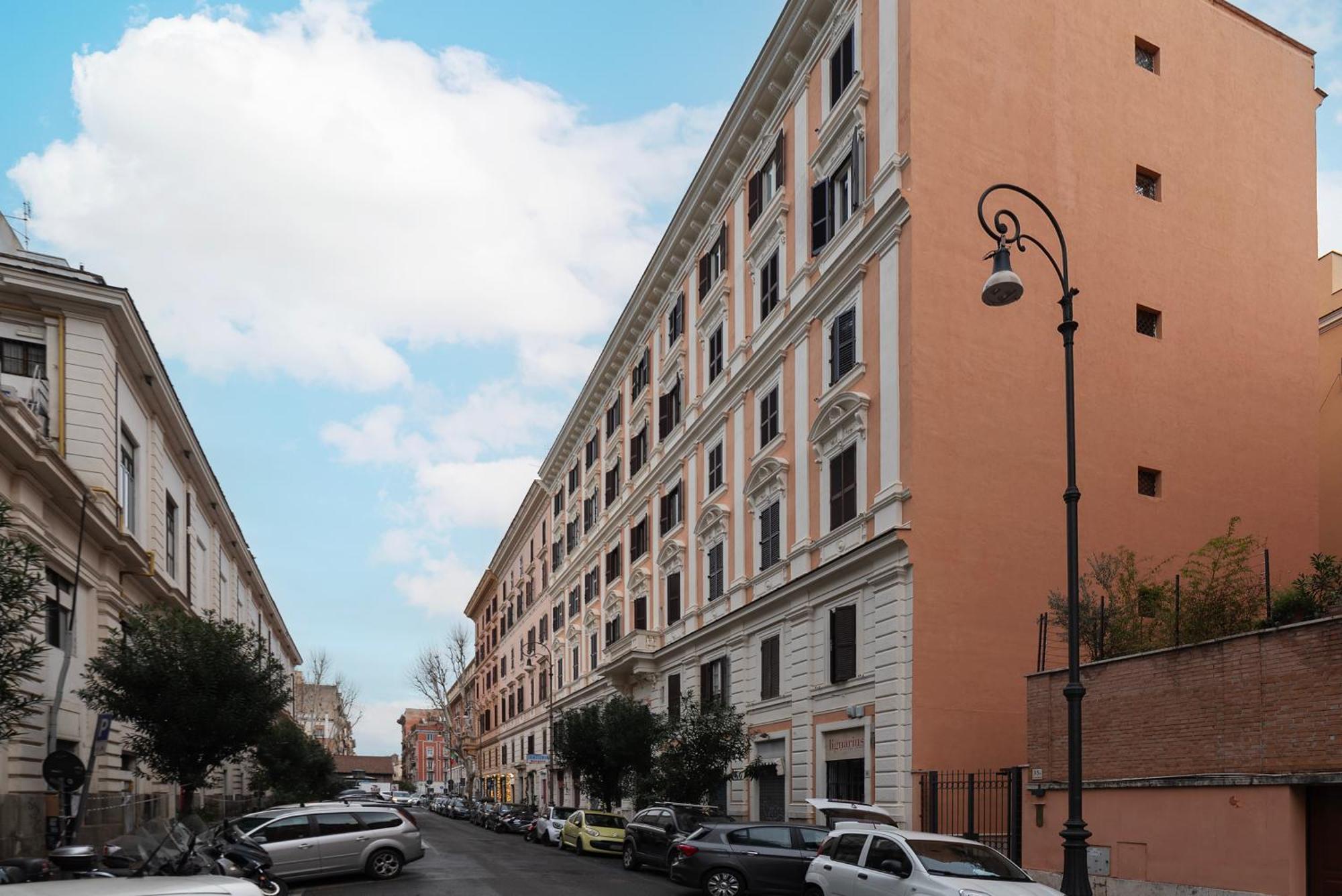 Terme Di Traiano Apartment - 10 Min Dal Colosseo Rom Exterior foto